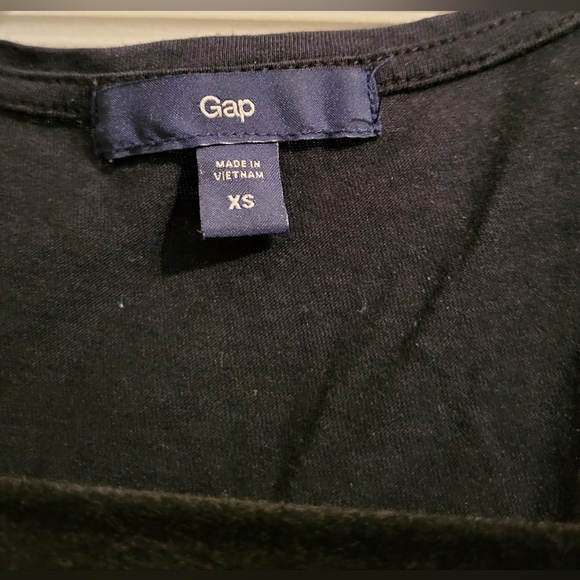 GAP Black Ruffle Front Tank Top - Picture 3 of 3